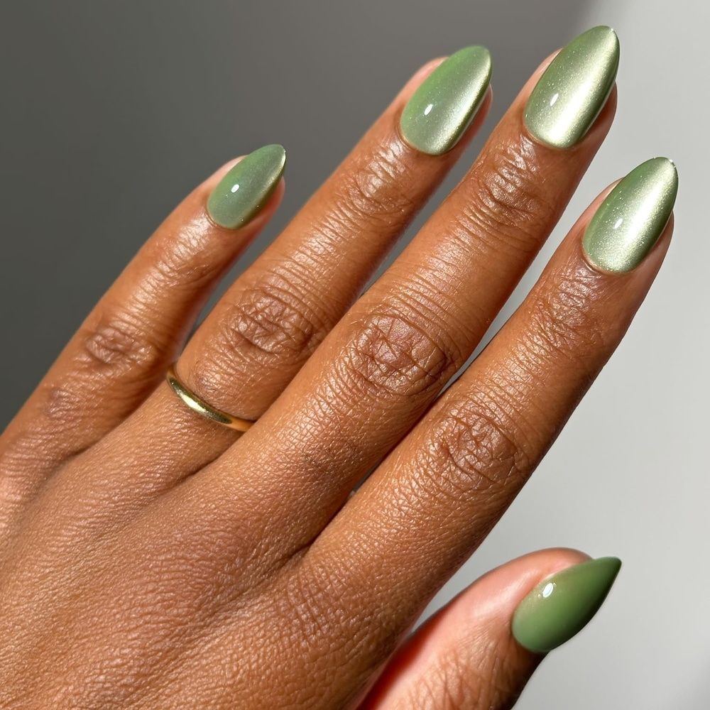 image:imageGlamnetic Holiday PressOn Nails Short Almond CatEye Silver StockingsDirty Martini