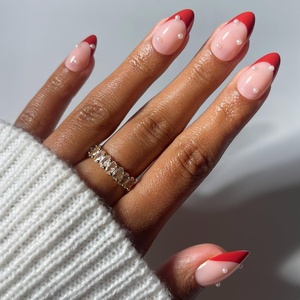 Glamnetic Holiday Press-On Nails, Short Almond Cat-Eye, Silver Stockings(Scarlet Pearl)